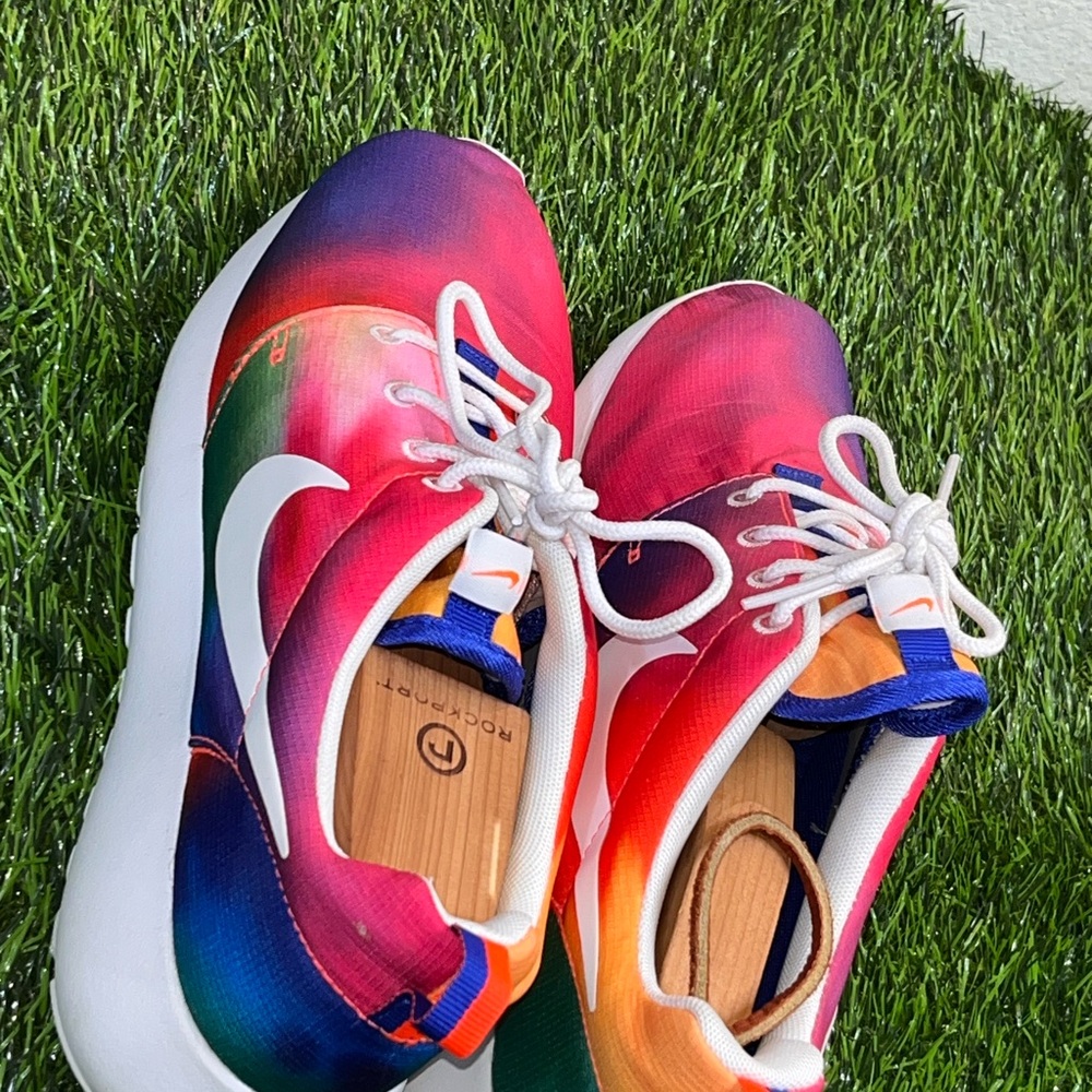 Nike women Multicolor Gradient Casual Sneakers
